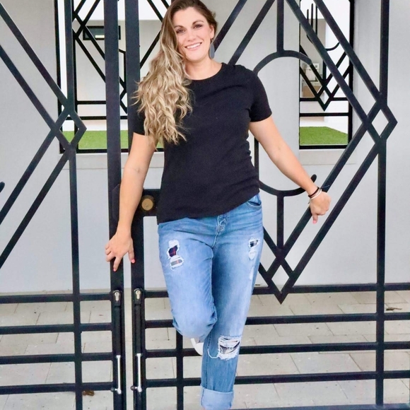 Meet your Posher, Daphne - Picture 2 of 11